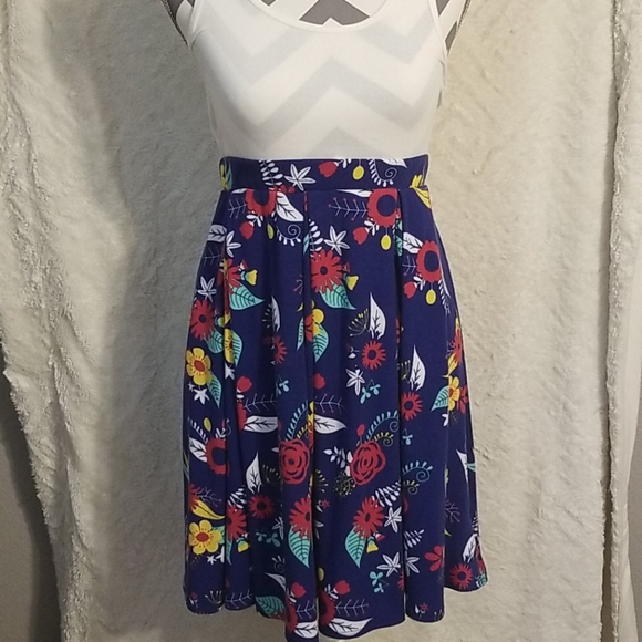 Lularoe Madison skirt size small